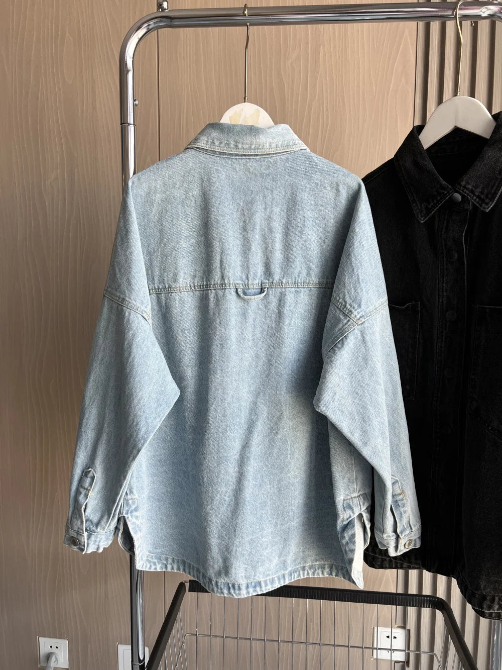 Denim Jacket 2025 ETJ Spring new all-cotton large pockets embellished loose version of women's shirt-style denim jacket